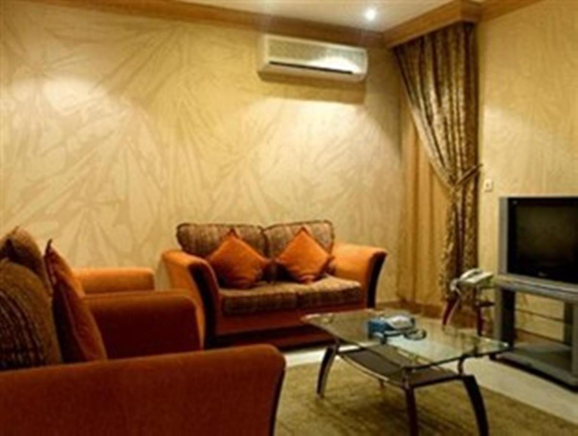 Bait Al Amani Suites Riadh Zimmer foto